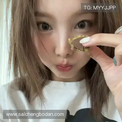 蒙炯芊